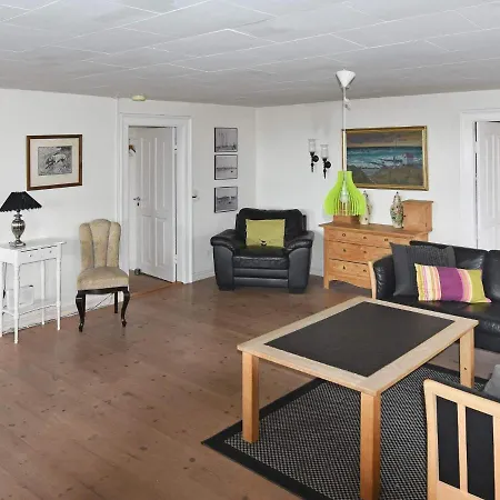 Five-bedroom Holiday In 2 Casa vacanze *