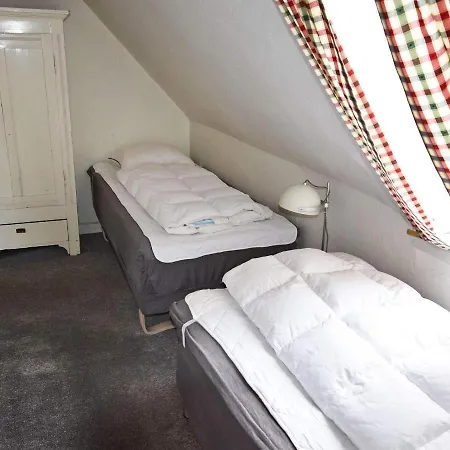 Five-bedroom Holiday In 2 Casa vacanze