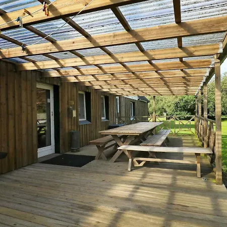 Five-bedroom Holiday In 2 Vestervig
